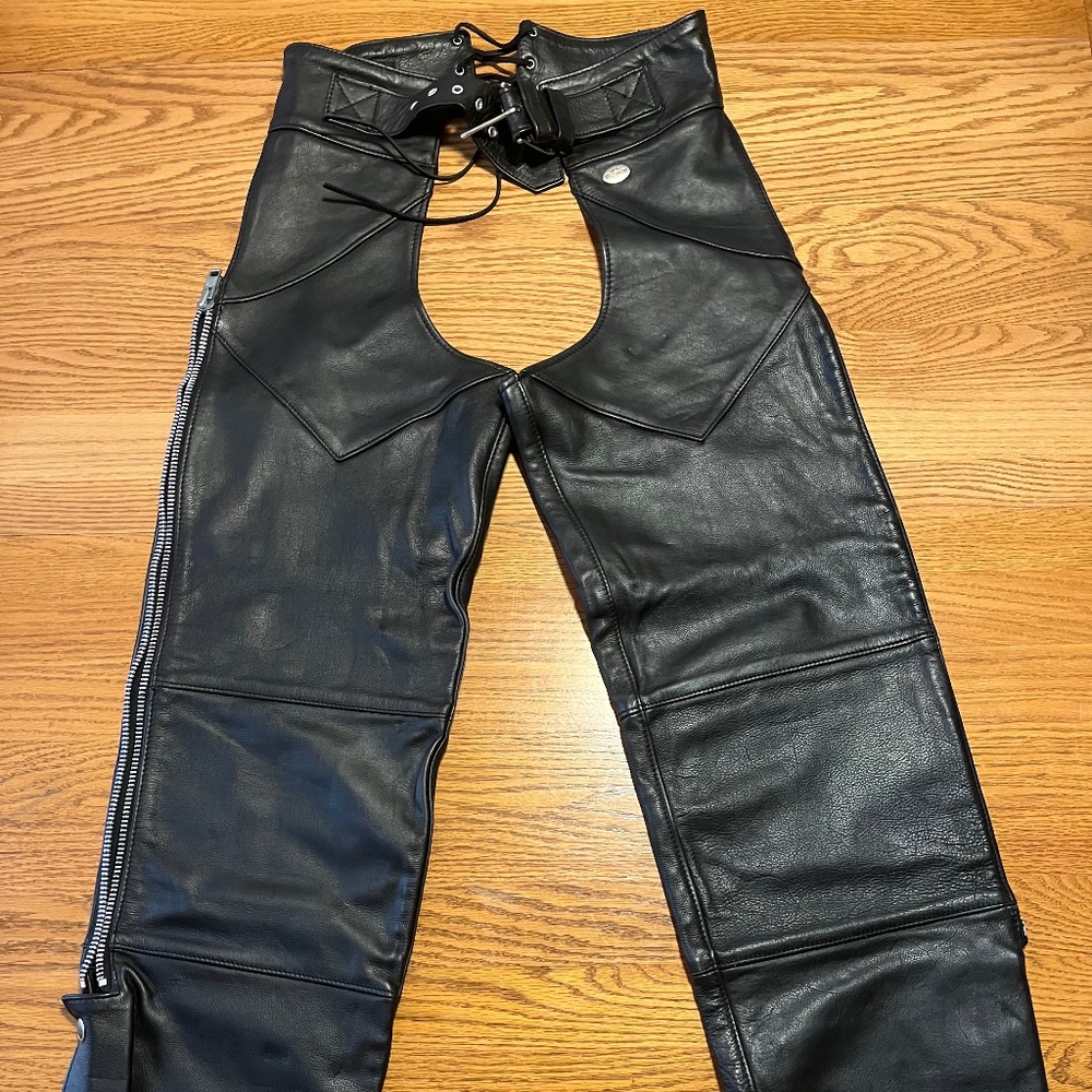 Harley Davidson excellent condition black leather chaps size small